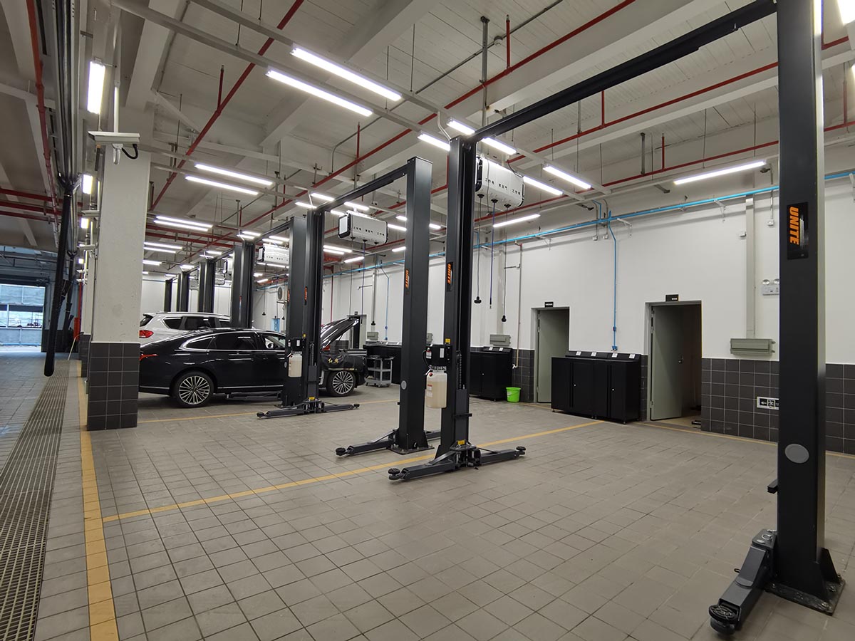 The Ultimate Guide to 2 Post Lifts: Choosing the Perfect Solution for Your Garage