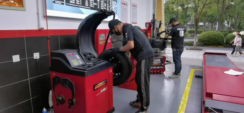 Are you looking for a guide to the items your new shop will need on day one? Get started with this auto repair shop equipment list.