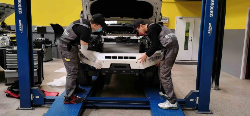 PULI Automotive Equipment Why 4-Post Car Lifts are Essential for Small Garages