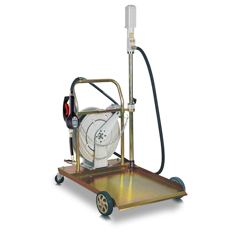 71031948 Air-Operated 3:1 Oil Pump Kit with Hose Reel 1 71031948 Air-Operated 3:1 Oil Pump Kit with Hose Reel