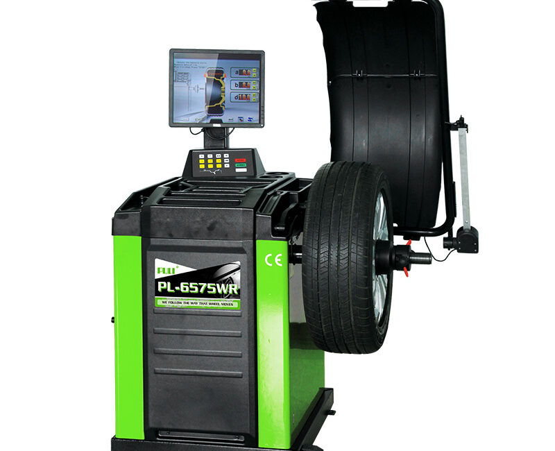 PL-6579WR self-calibrating computer wheel balancer